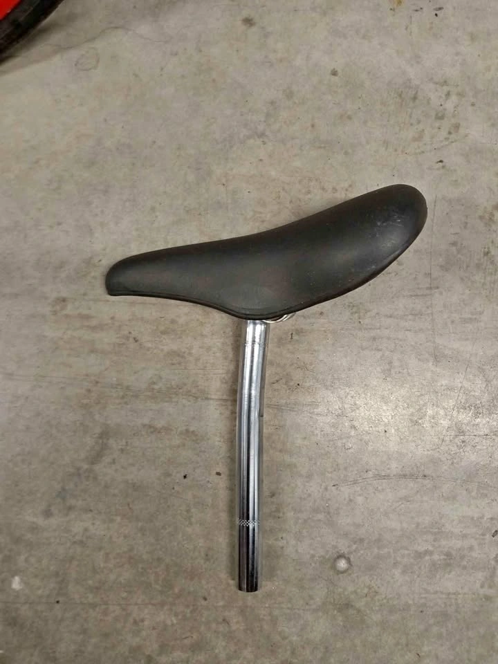 Porsche Bicycle Seat with Post