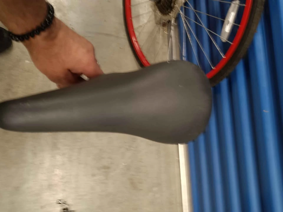 Porsche Bicycle Seat with Post - photo 3