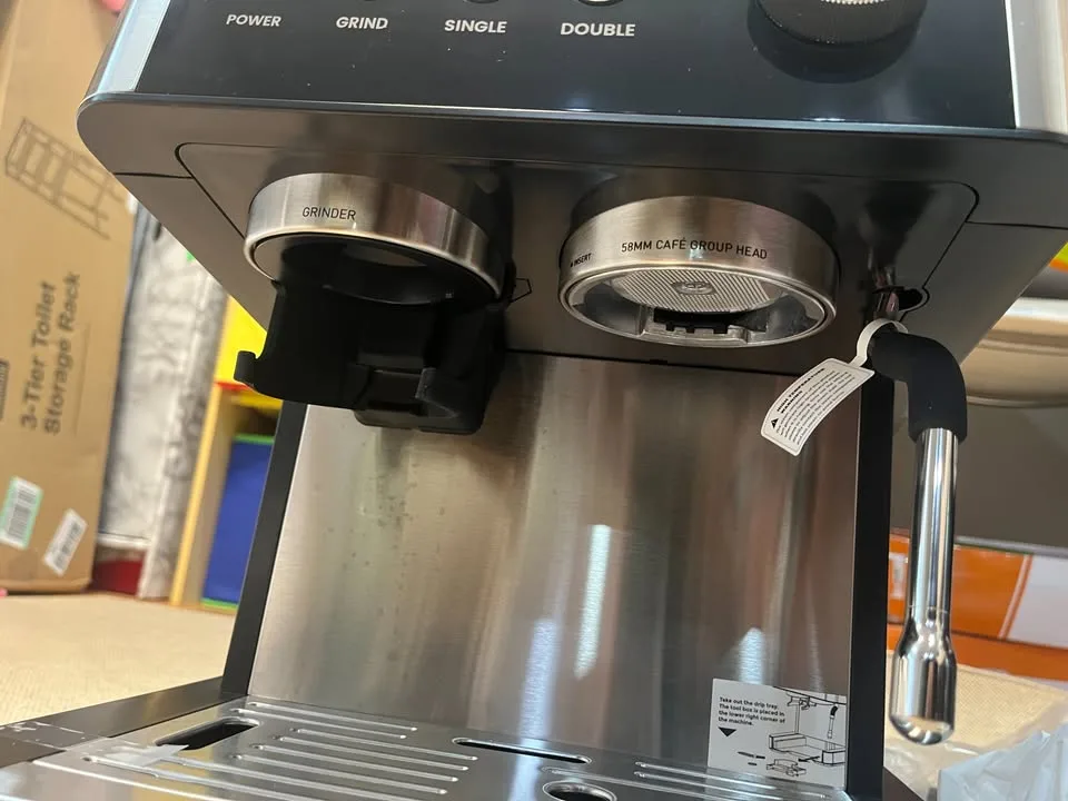 Espresso Machine w/ Grinder & Milk Frother, 2.8L Tank image indicator(4)