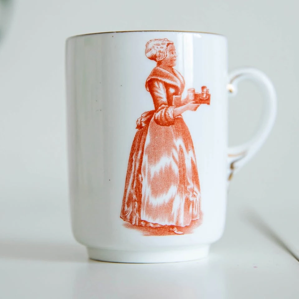 Antique Walter Baker & Co. Cocoa Mug – La Belle Chocolatière
