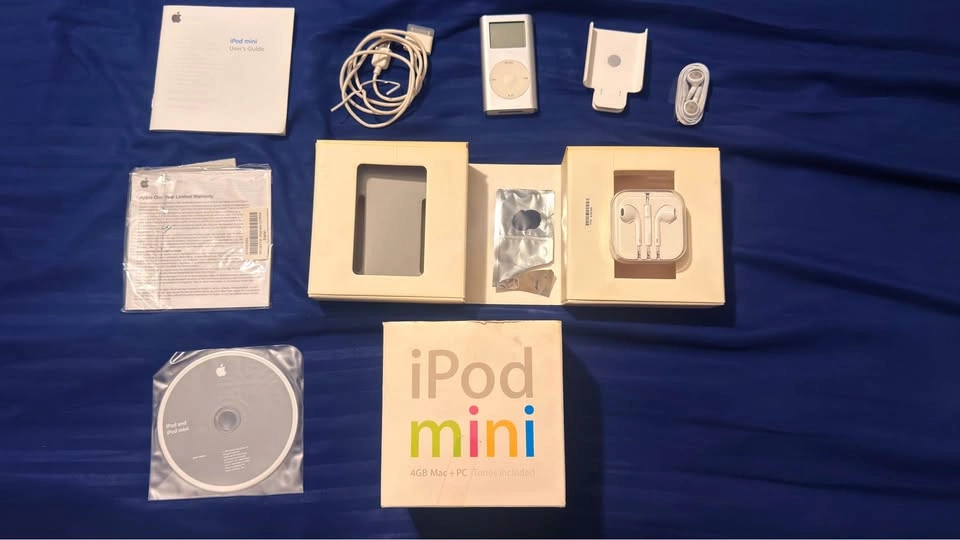 iPod Classic Mini with Box & 3rd Gen and FireWire Set