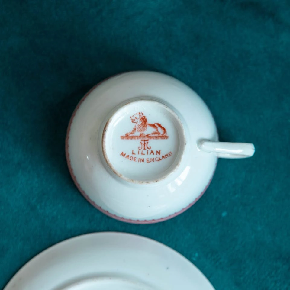 Vintage Jackson & Gosling English Bone China Teacup & Saucer - photo 5