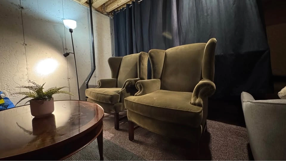 Barrymore wing back chair set - photo 2