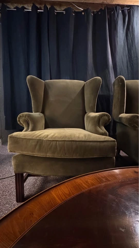 Barrymore wing back chair set - photo 4