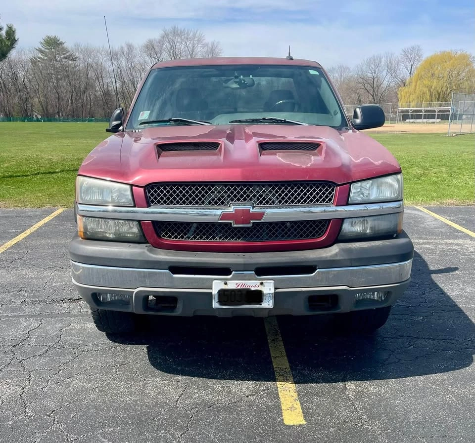 2004 Chevrolet 1500 Extended Cab - photo 2