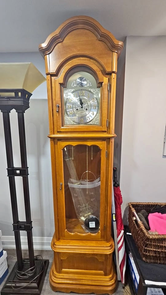 Howard Miller Richmond Grandfather Clock (Model 610-796)