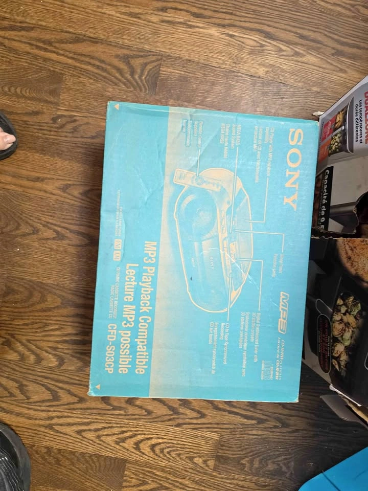 BNIB Vintage Sony CFD-S03CP CD Radio Cassette Recorder