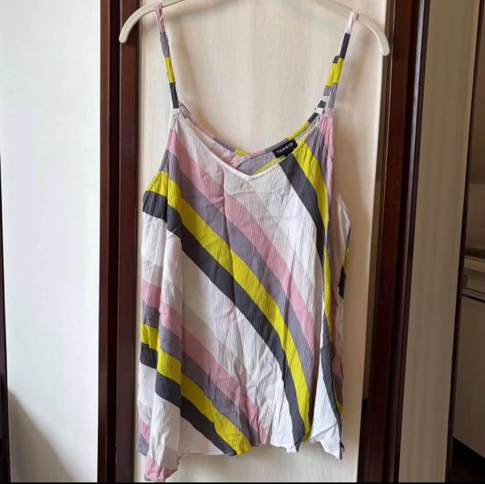 Women’s Torrid Tanks Size 00/Large - photo 3
