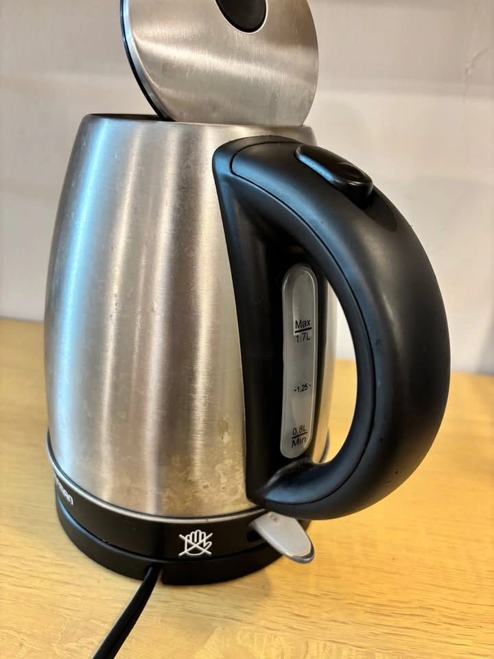 Stainless Steel Electric Kettle (1.7L) - photo 3