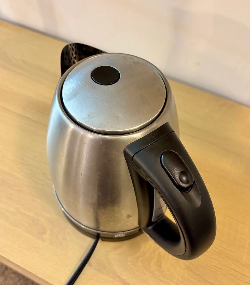 Stainless Steel Electric Kettle (1.7L) - photo 4