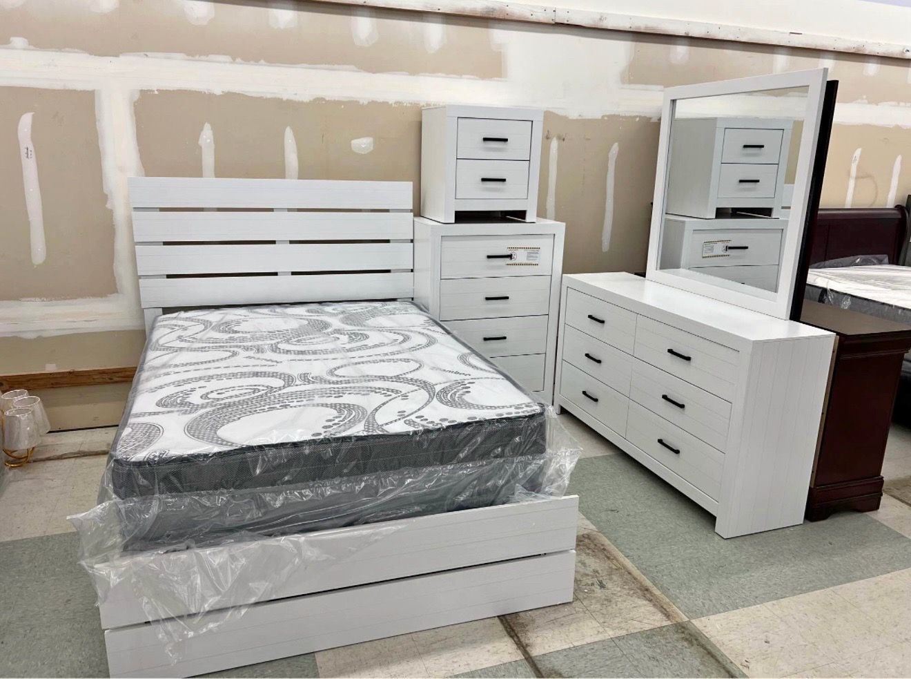Bedroom Set 5-Piece Full or Queen - $798