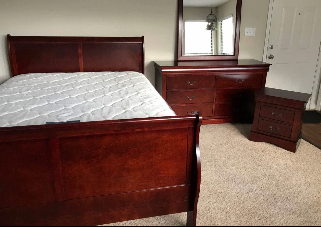 Full or Queen Size Bed With Dresser, Mirror, and Nightstand - photo 3