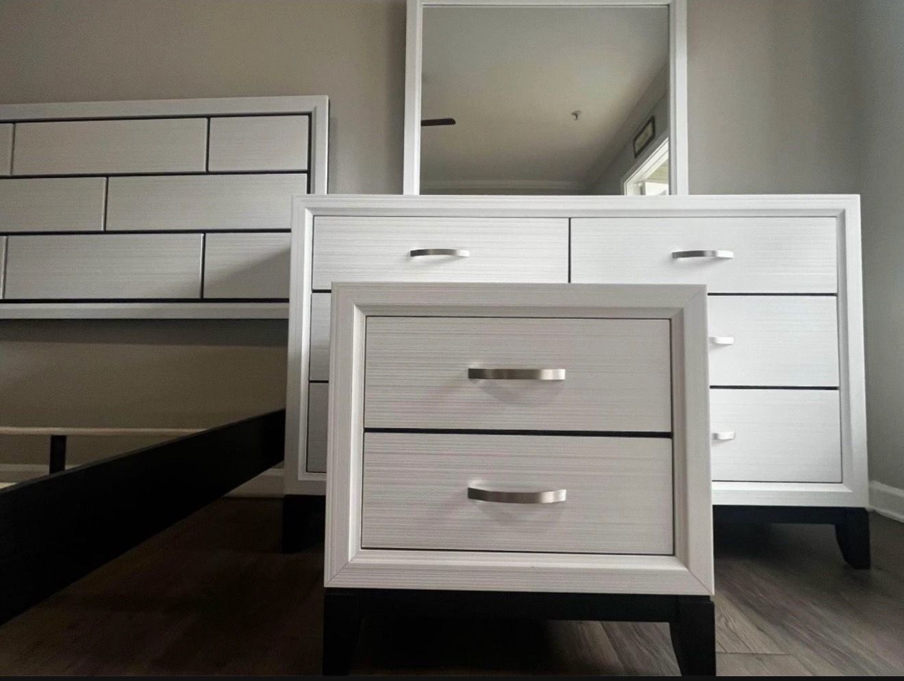 Full or Queen Size Bed With Dresser, Mirror, and Night Stand