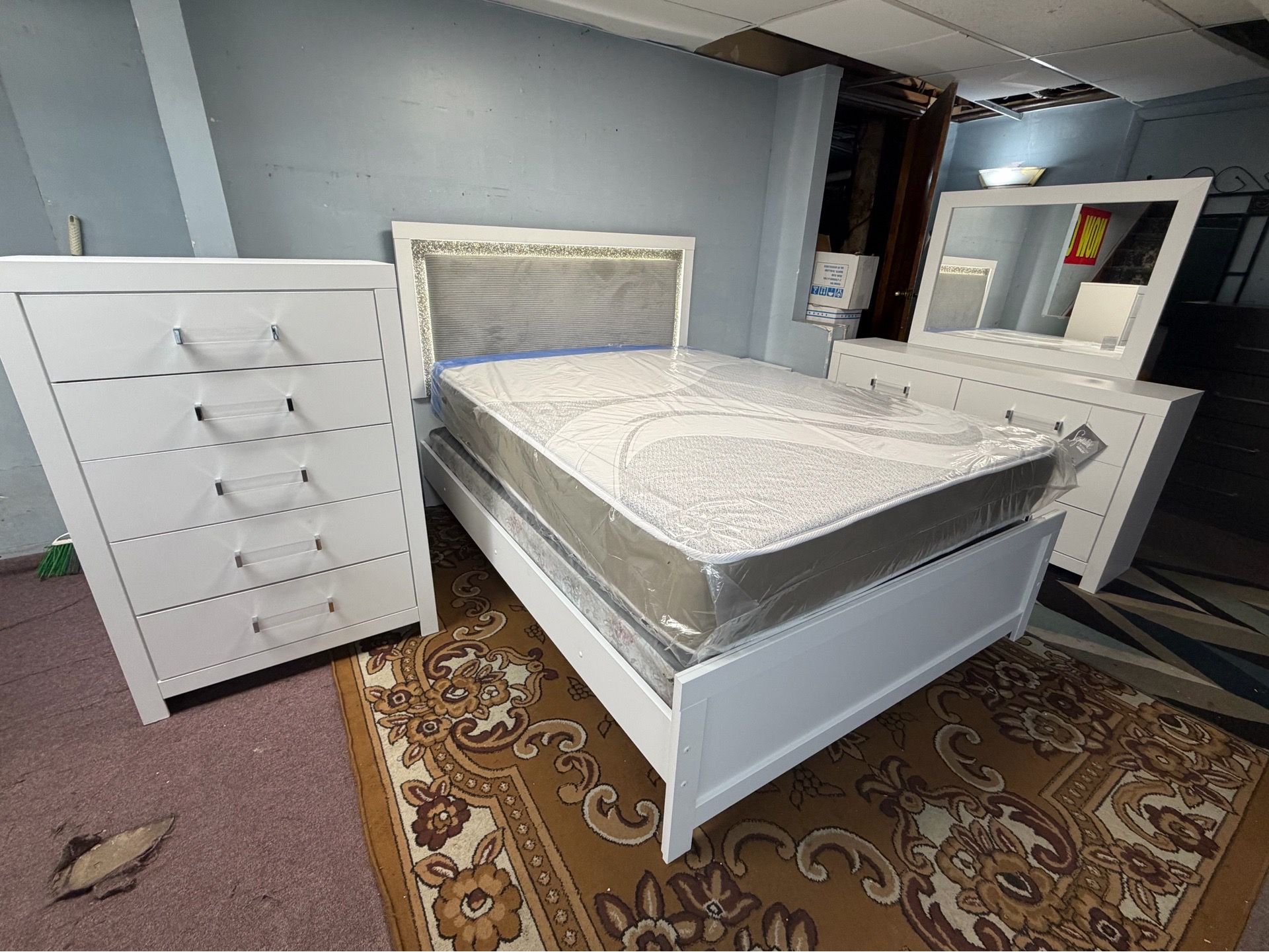Ashley Bedroom Set On Insane Price Discount!