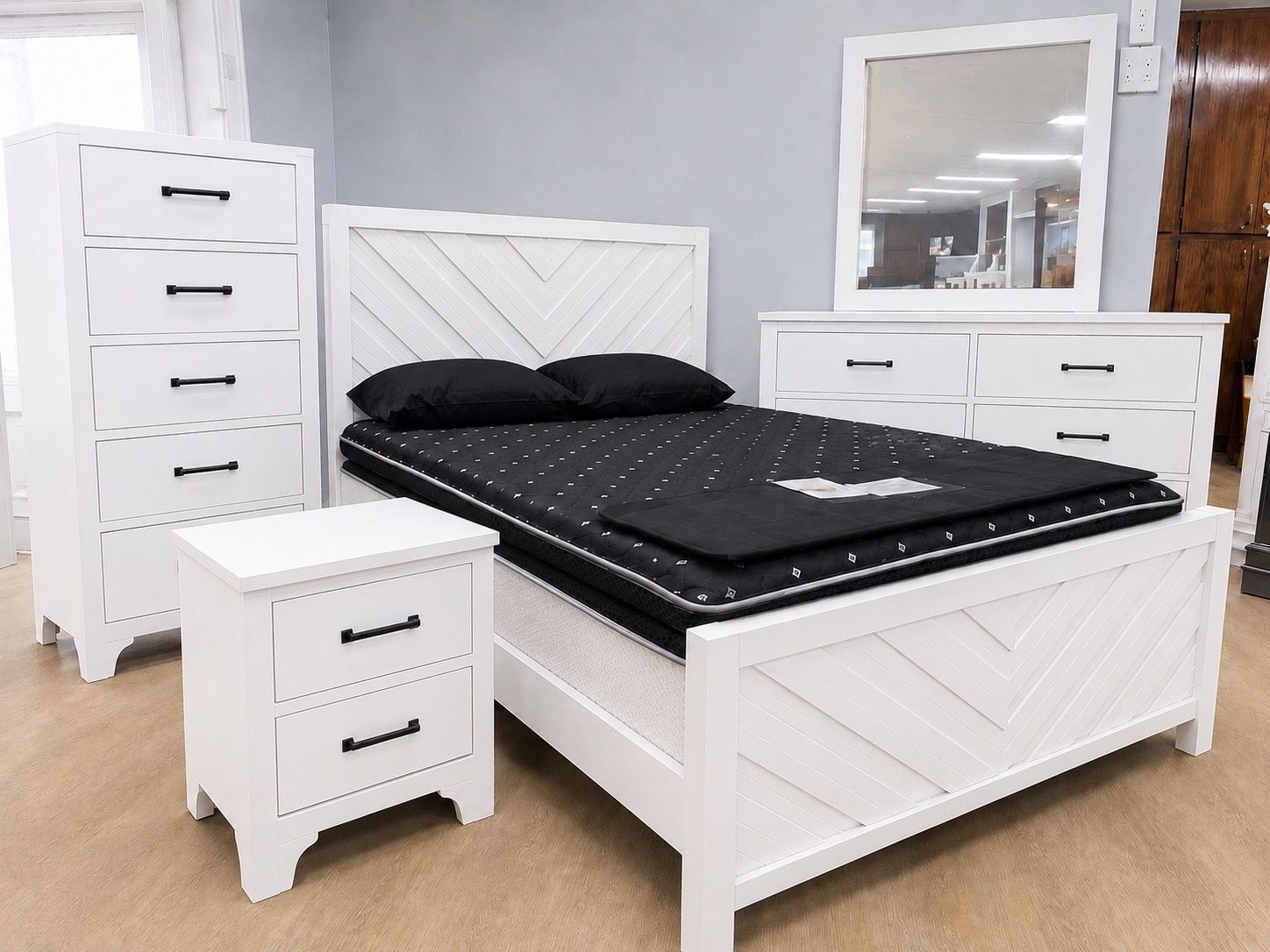 Amazing Savings!! - photo 2