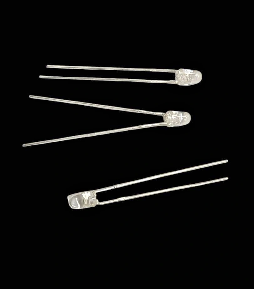 130pcs. 3mm LED Diodes assorted red, green, yellow