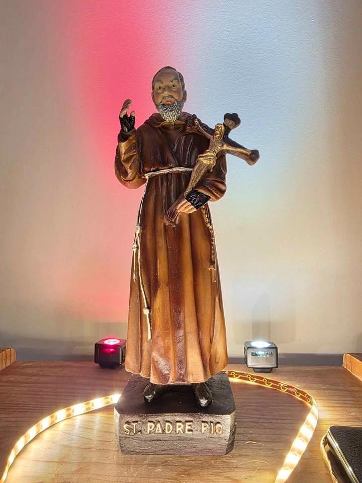 Saint Padre Pio Religious Statue - photo 2