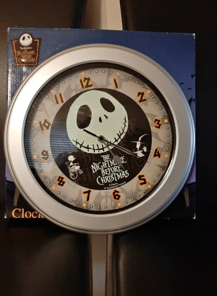 Nightmare Before Christmas Glow in the Dark Clock thumbnail
