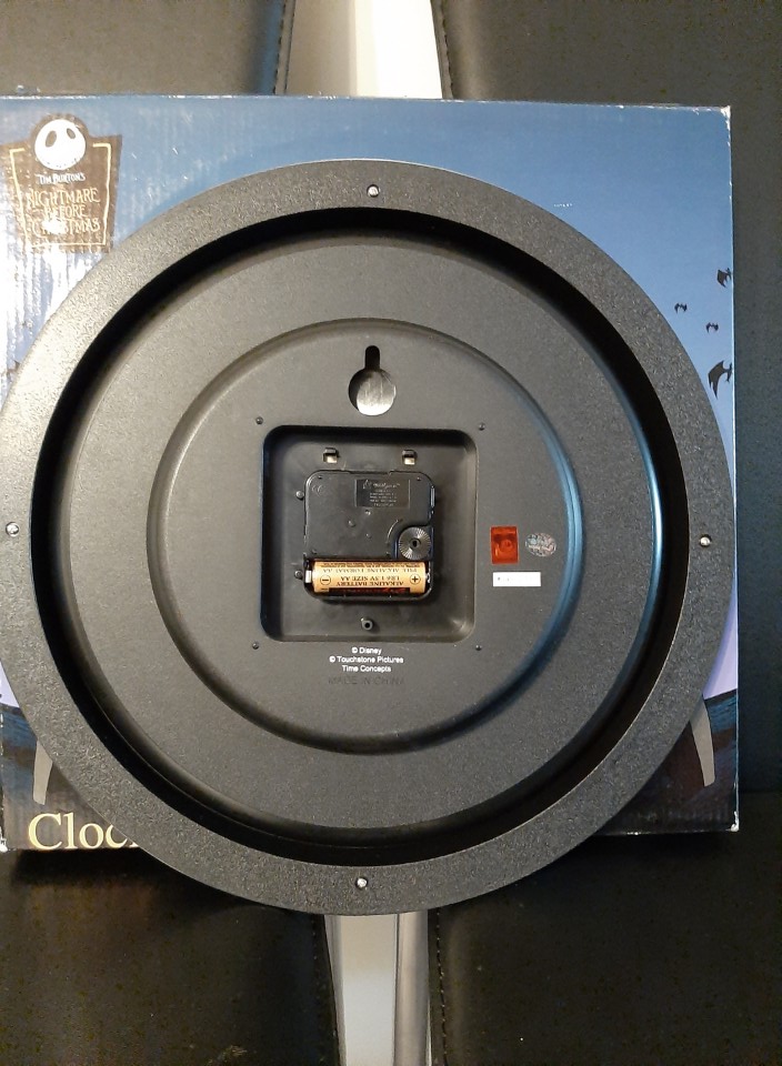 Nightmare Before Christmas Glow in the Dark Clock - photo 3