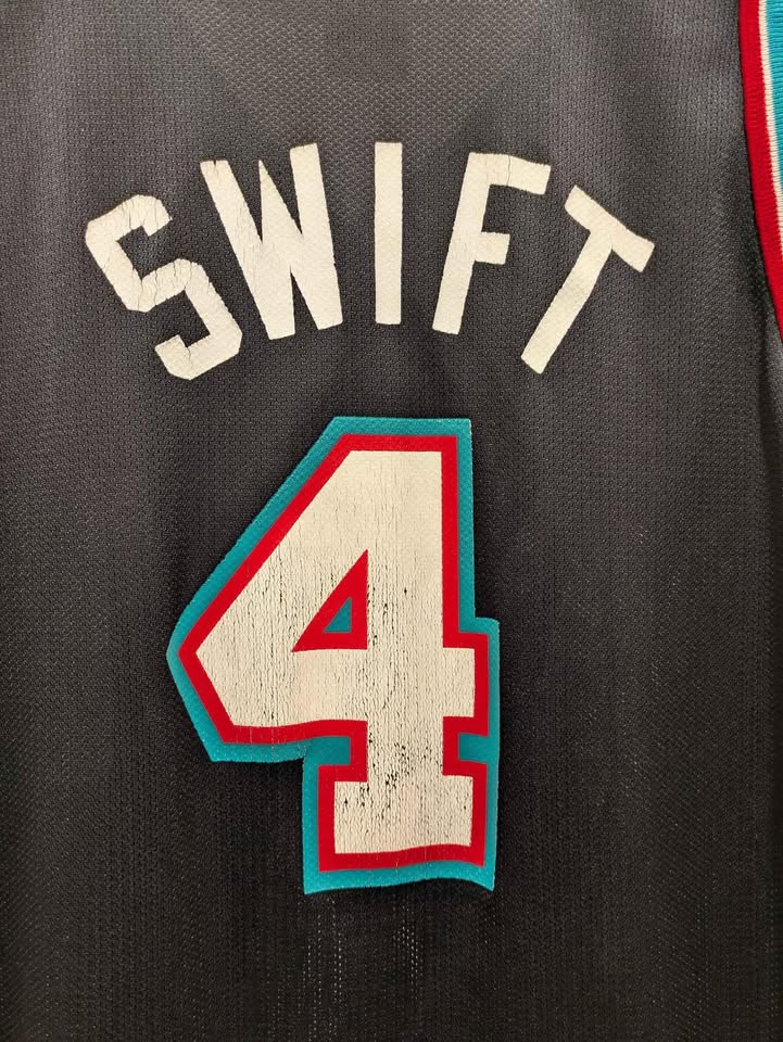 Vancouver Grizzlies Swift Champion Jersey *VERY RARE - photo 5