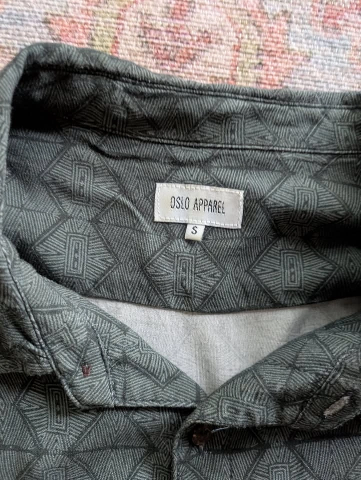 Men's clothing (size M) - photo 3
