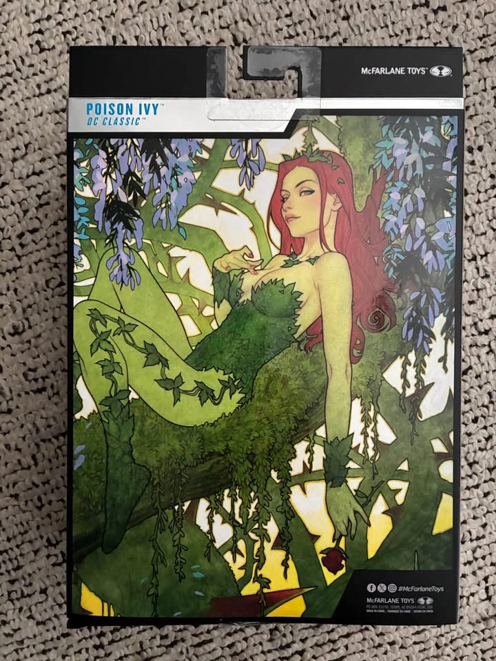 Poison Ivy (DC Classic) 7-inch McFarlane Collector Edition - photo 2