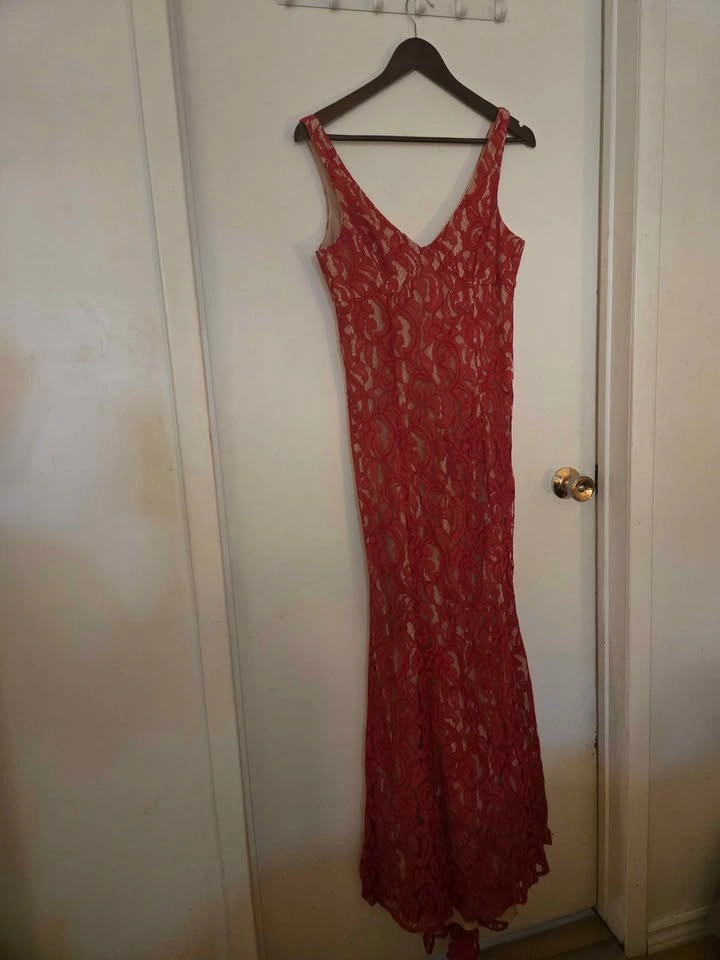 Bcbg lace Full-Length Formal Dresses - photo 4