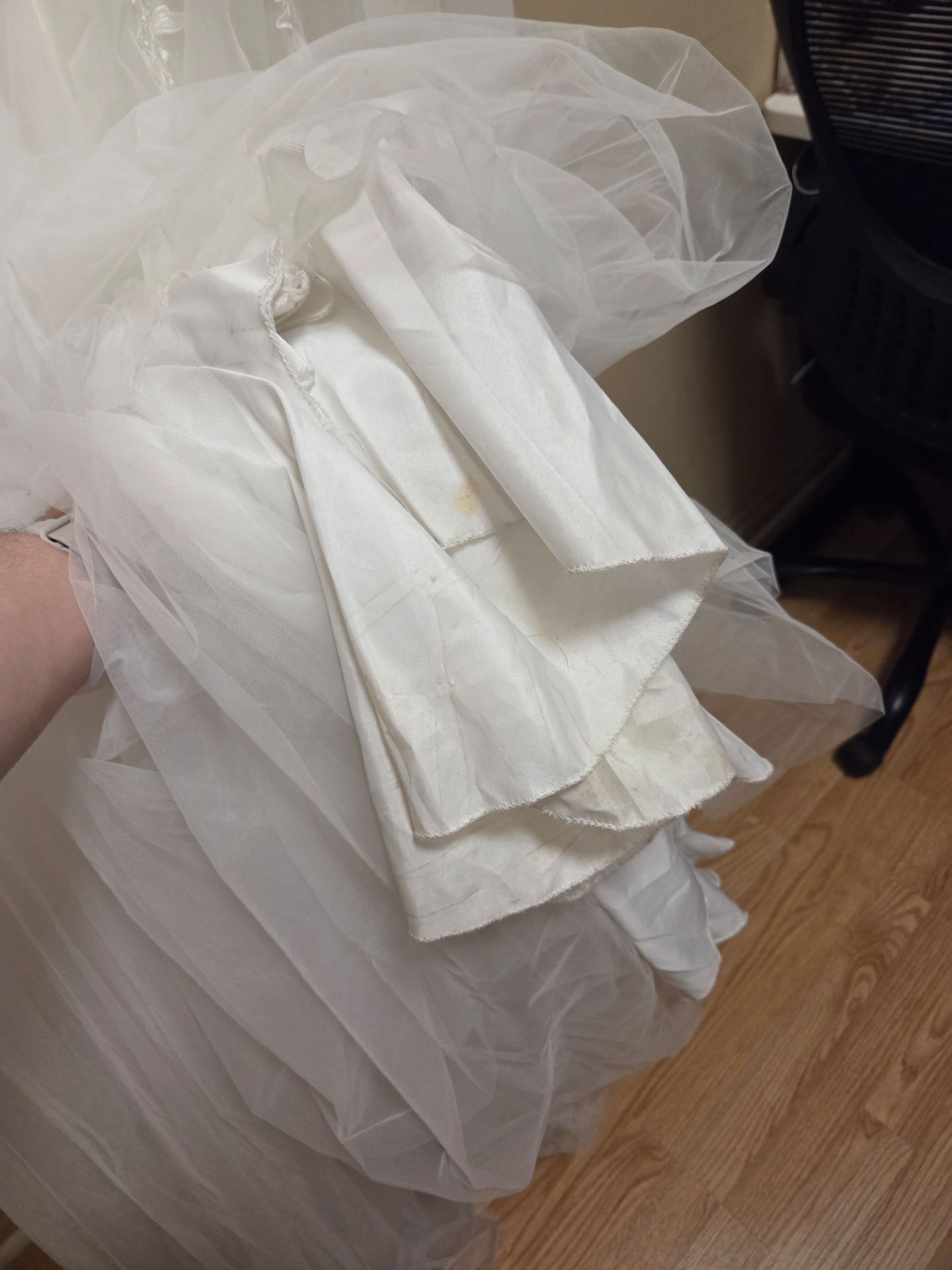 White Lace Tulle Wedding Gown - photo 5