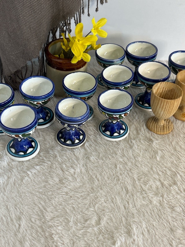 VTG HandPainted Ceramic Wood Egg Cups