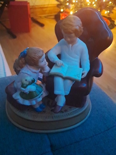 Third Edition 1983 Christmas Memories Figure