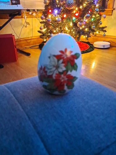Avon E Hoffman Vintage 1987 Porcelain Egg Autumn/Winter