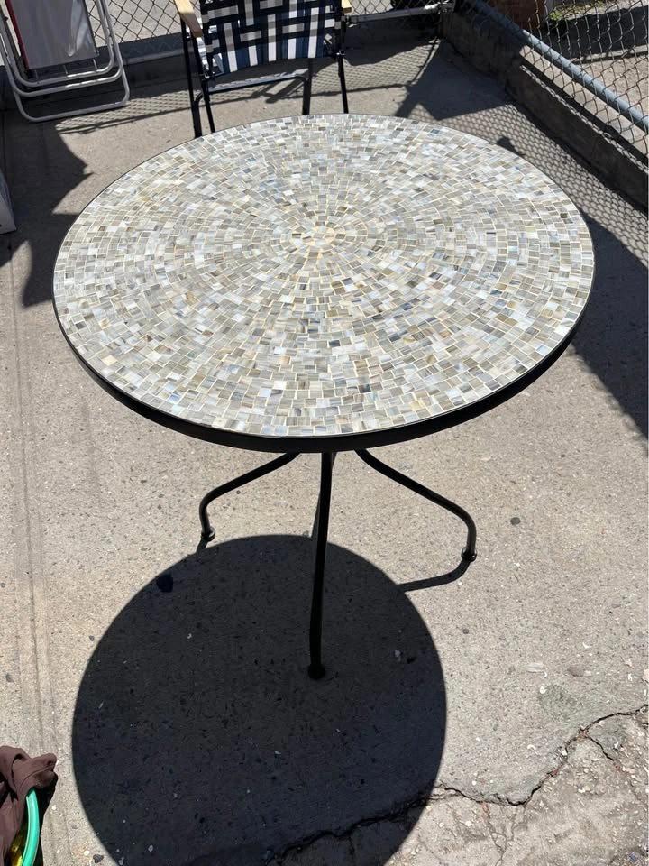 Round Mosaic Tile Bistro Table - Pickup Only - photo 3