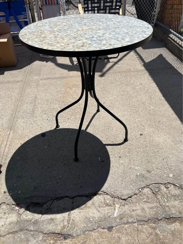 Round Mosaic Tile Bistro Table - Pickup Only - photo 4