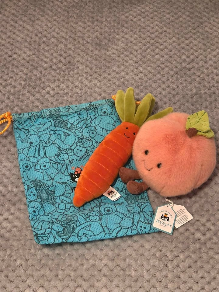 Jellycat Amuseables Bundle 🥕🍑 - photo 3