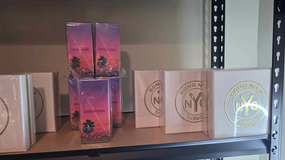 Perfumes - photo 2