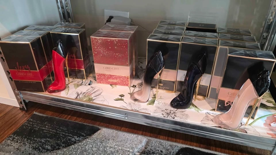 Perfumes - photo 4