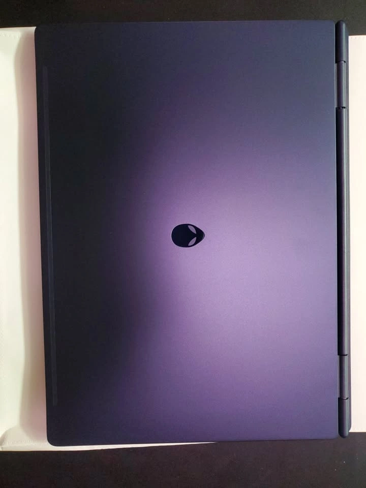 Alienware 16 Aurora, i7, 1tb, 16gb RTX 5060 - photo 2