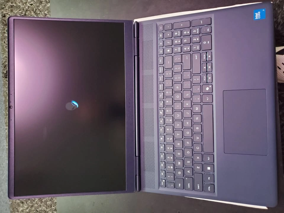 Alienware 16 Aurora, i7, 1tb, 16gb RTX 5060 - photo 3
