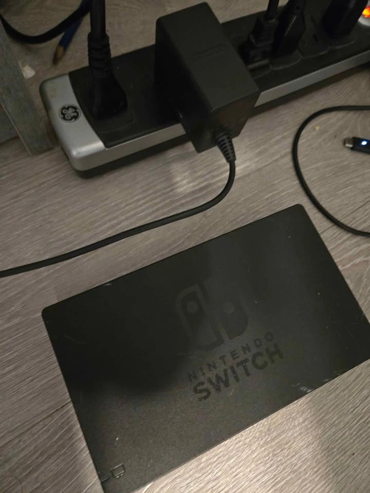 Nintendo Switch Bundle w/ 256GB SD Card + Games + New Controller - photo 4
