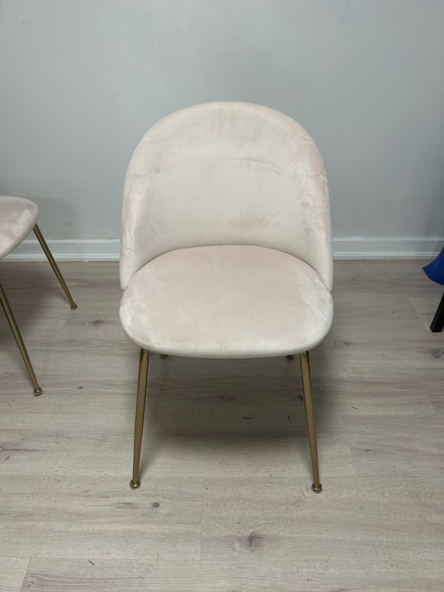Cream Bouclé Upholstered Accent Chair – Gold Legs