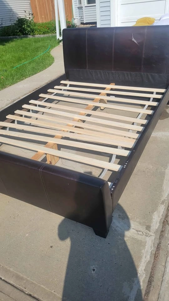 Queen Leather Platform Bed Frame - photo 3
