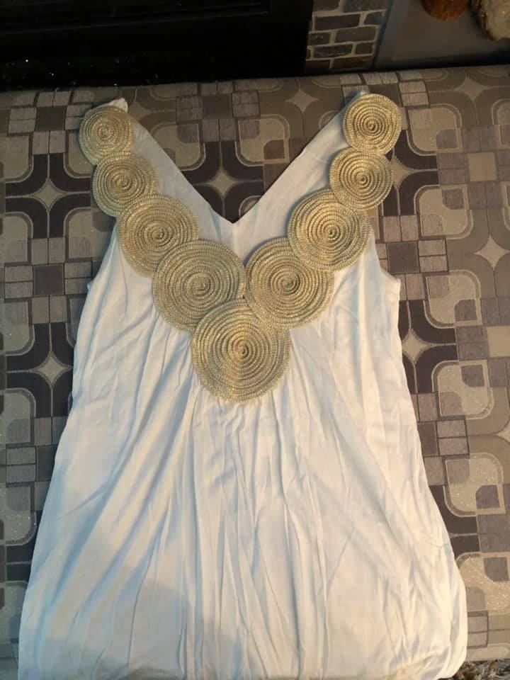 Women’s Liz Claiborne Sleeveless Top - photo 2