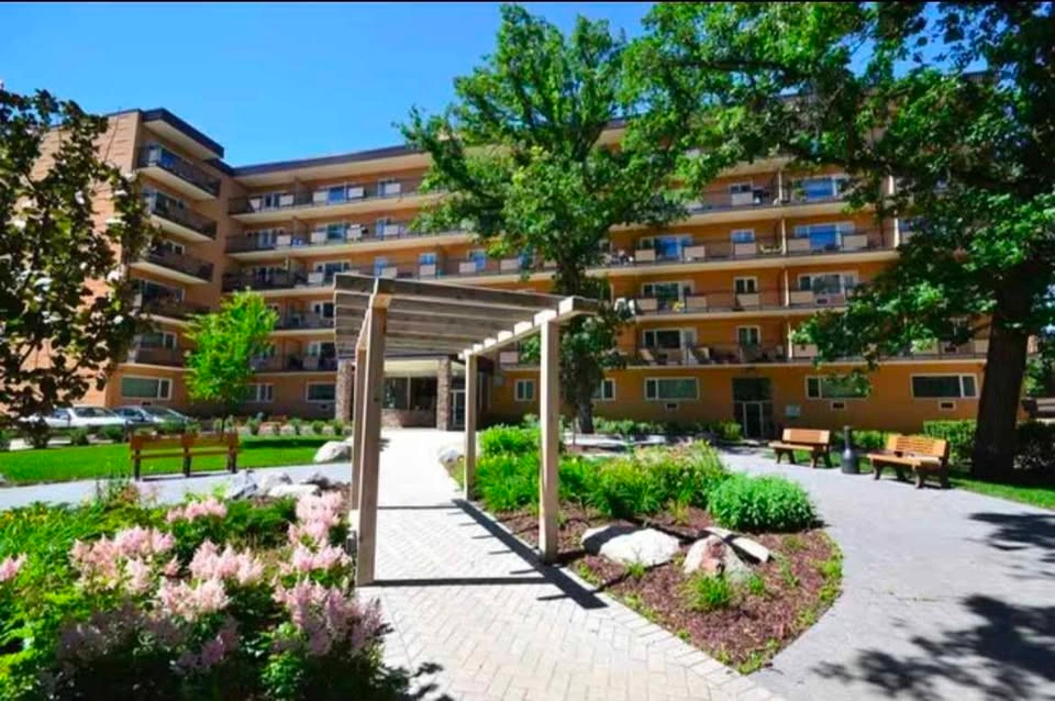2 Beds 1 Bath - Apartment - photo 3