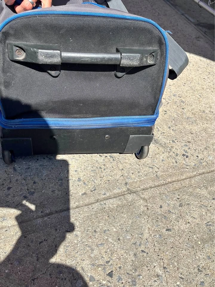 Ful Large Rolling Duffel Bag with Telescoping Handle