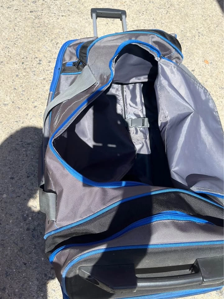 Ful Large Rolling Duffel Bag with Telescoping Handle - photo 2