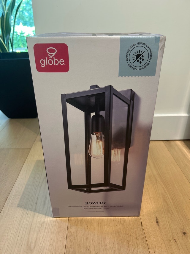 Globe Electric Bowery Outdoor Wall Light – Matte Black