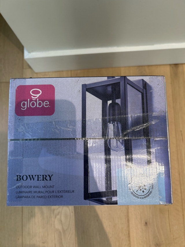 Globe Electric Bowery Outdoor Wall Light – Matte Black - photo 2