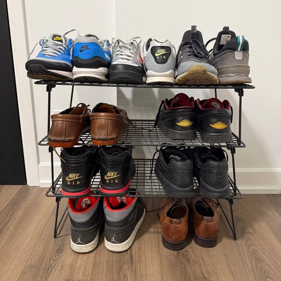 Stackable shoe racks - $3 each (5 total available) - photo 2