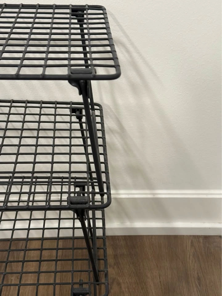 Stackable shoe racks - $3 each (5 total available) - photo 4