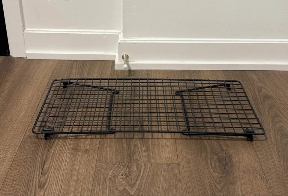Stackable shoe racks - $3 each (5 total available) - photo 5
